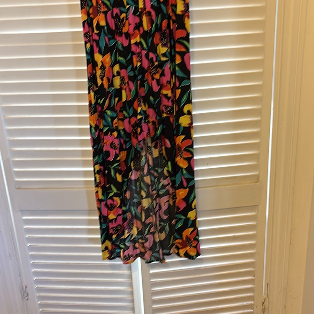 High/Low dress - Picture 2 of 3